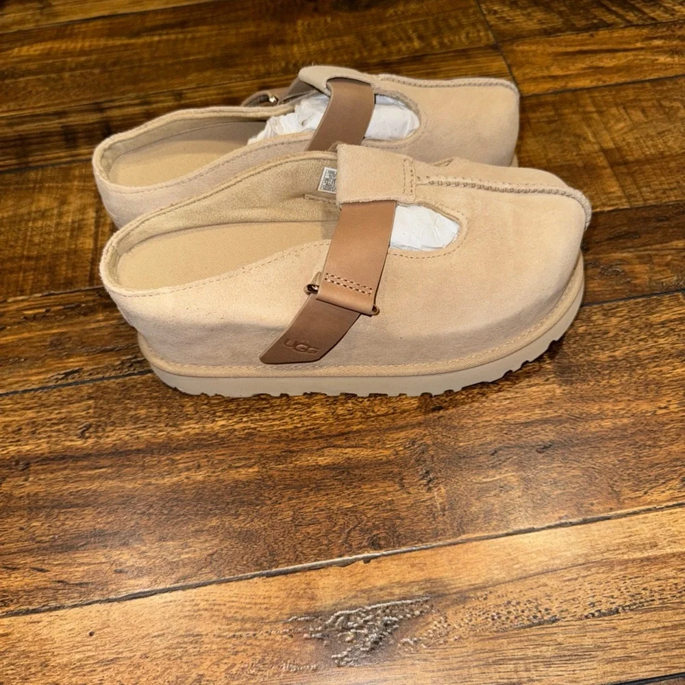 Ugg Women's Goldenstar Hi Clog/sand - Picture 7 of 10